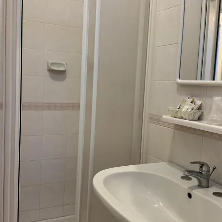 Ambassador Only - Self Check-in ゲストハウス