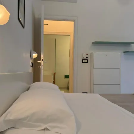 Ambassador Only Gæstehus 3*
